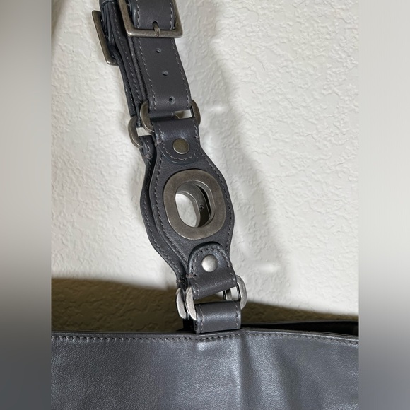 HOBO International Large Pearl Gray Magazine Tote - Picture 4 of 14